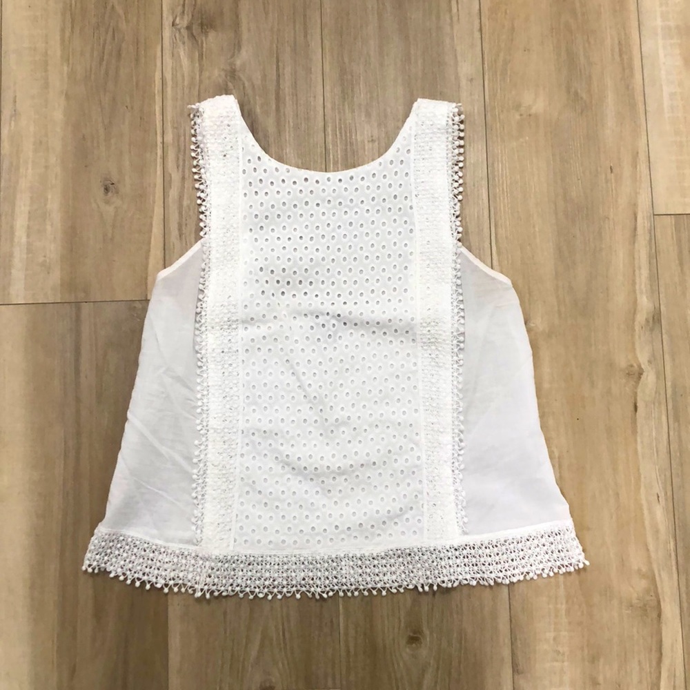 Cotton eyelet top